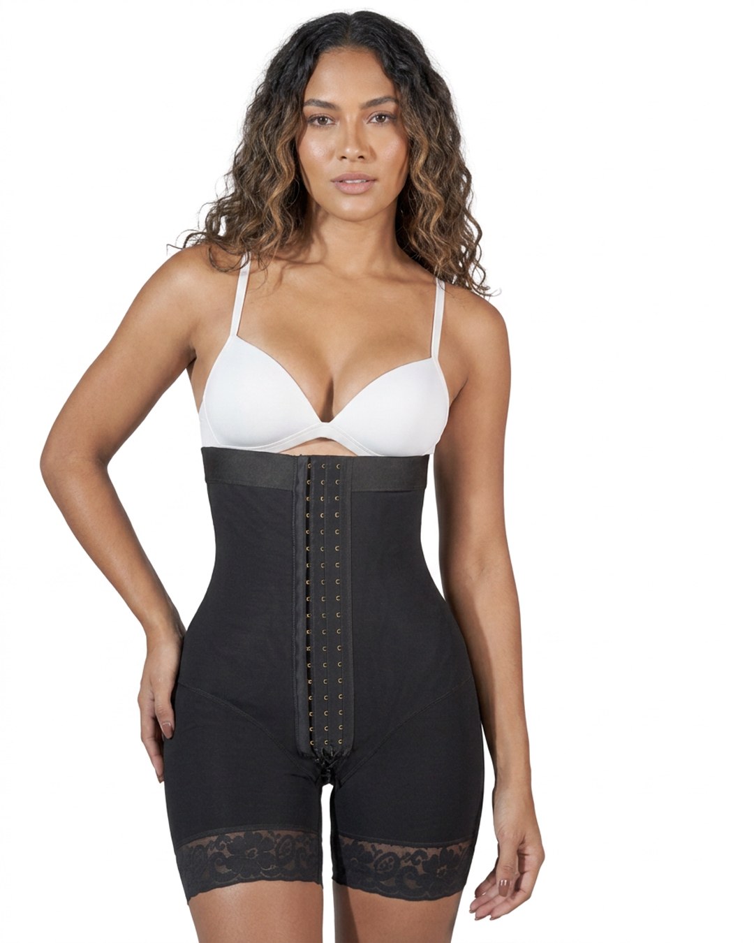 Hourglass Lace Shaping Shorts - Curvisse